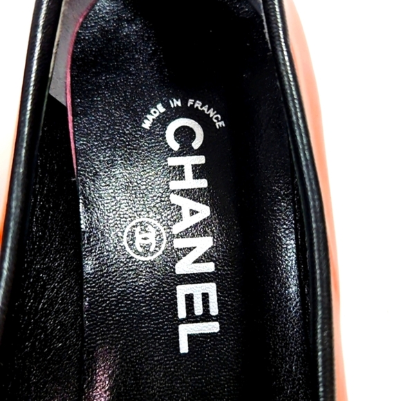 Chanel Two-Tone Wedge Ballet Flats – Black & Burnt Orange Leather – Size 38 - Picture 2 of 9